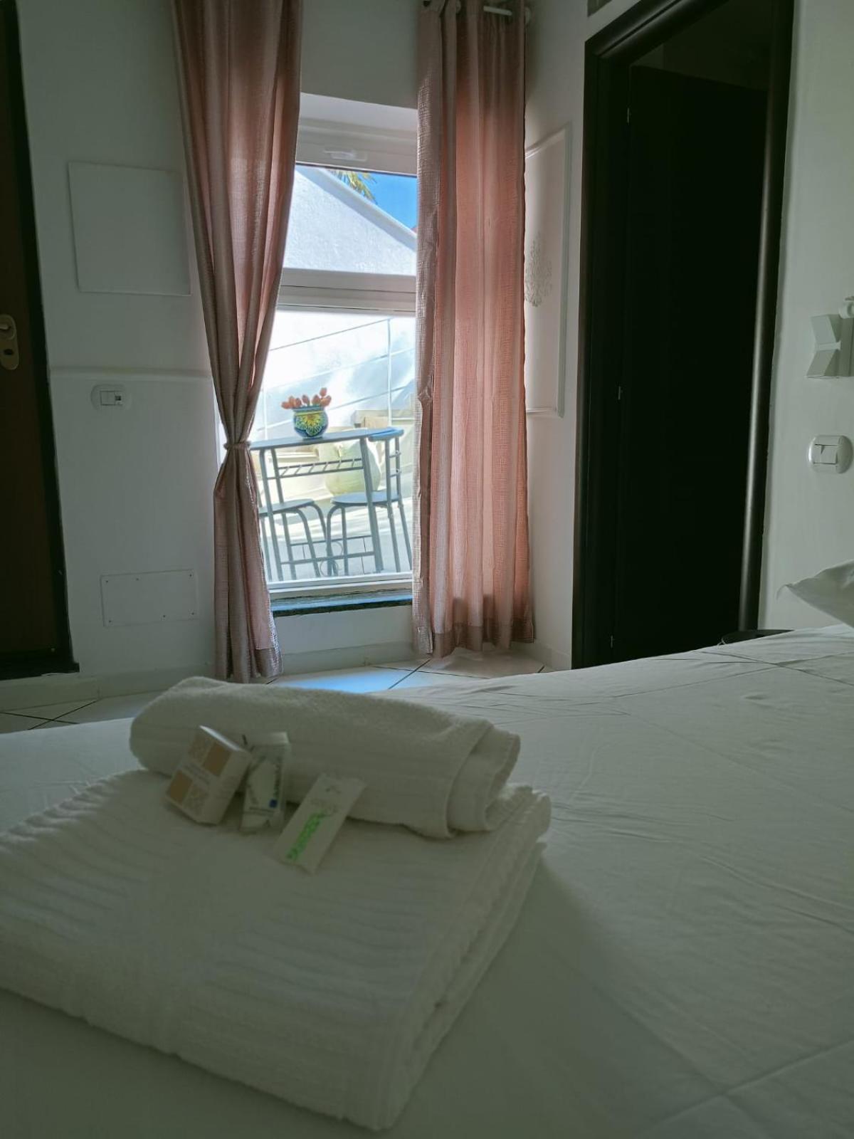 Costa Costa Rooms Sant'Egidio del Monte Albino Ngoại thất bức ảnh